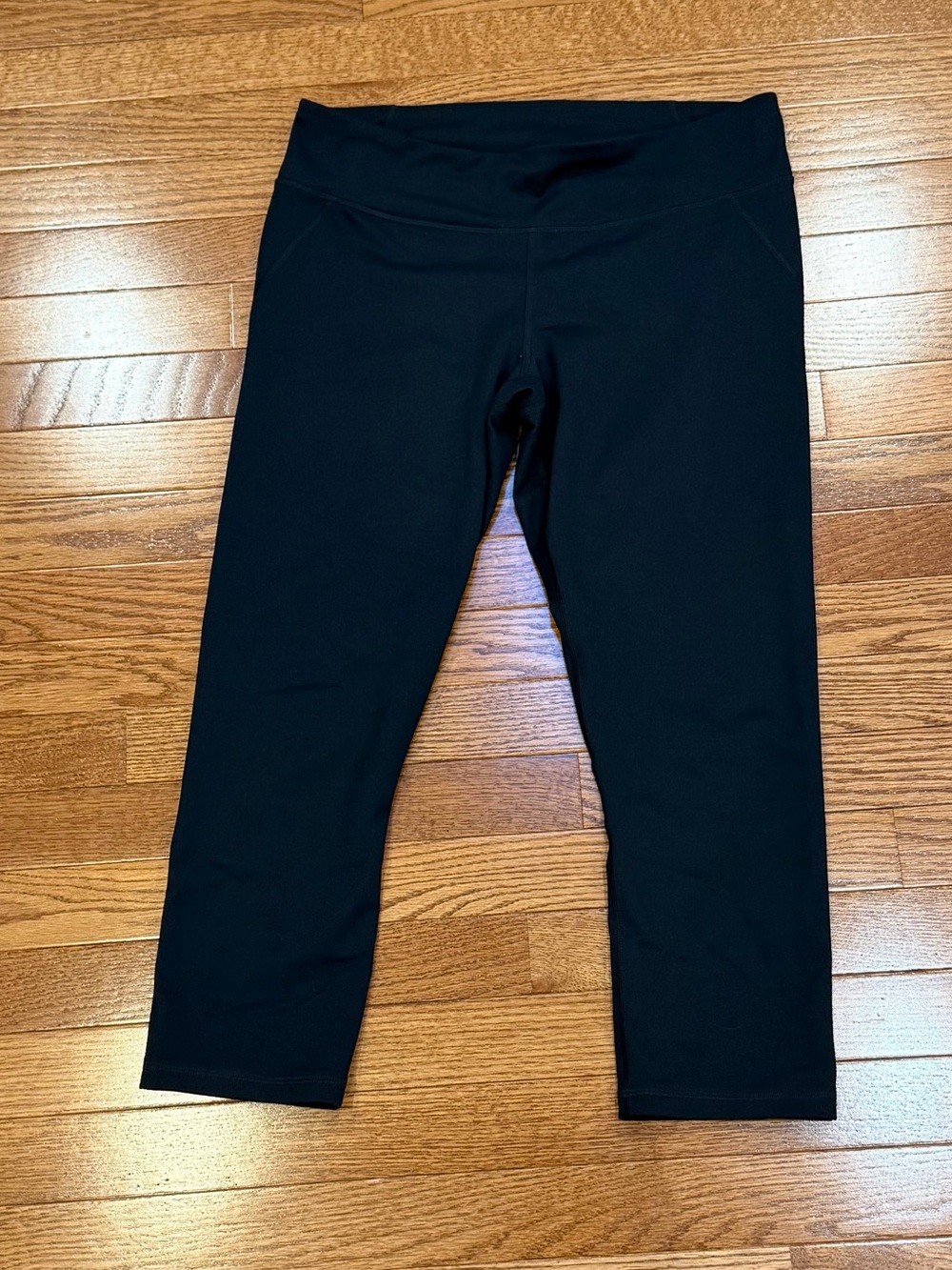 Women’s Under Armour Size Large Fitted Black Capri Legging